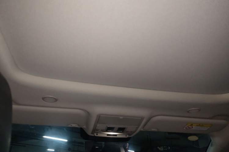 Used Land Rover Range Evoque 2022 Facelifted Aurora L 249 PS R-Dynamic Luxury Edition Headliner