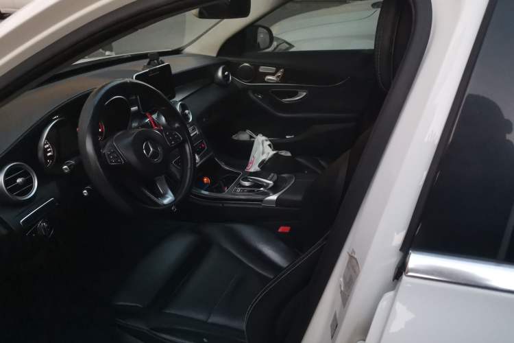Used Mercedes-Benz C-Class 2015 C 200 L