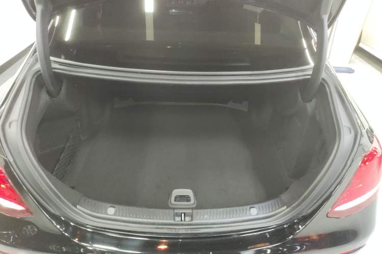 Used Mercedes-Benz E-Class 2019 E 260 L 4MATIC
