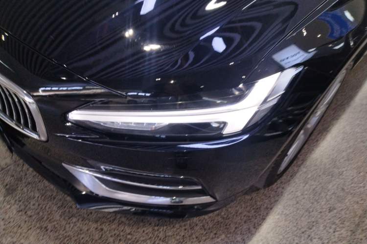 Used Volvo S90 2020 Facelift T5 Smart & Luxurious Edition
