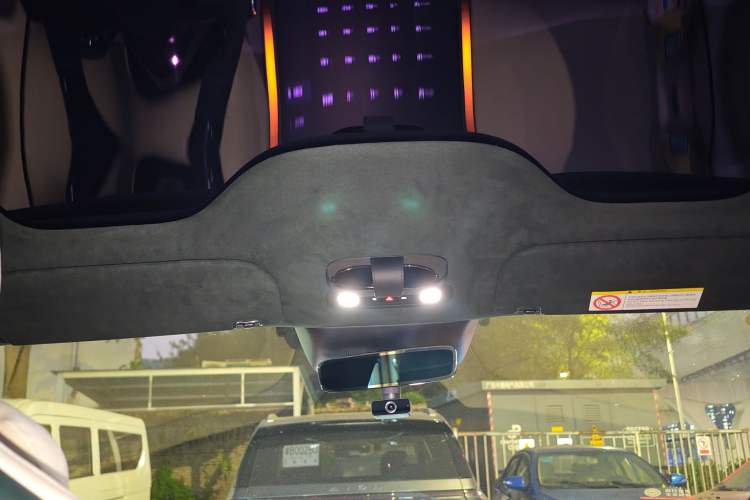 Used Xiaomi Auto YU7 2025 Ultra-Long Range High-Performance All-Wheel-Drive Max Edition Headliner