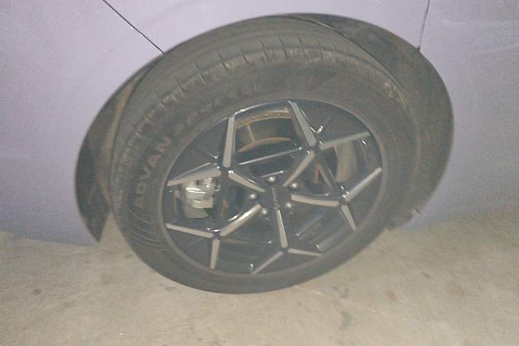 Used Lynk & Co Z10 2025 95 kWh 766 km Range Rear-Wheel Drive Max