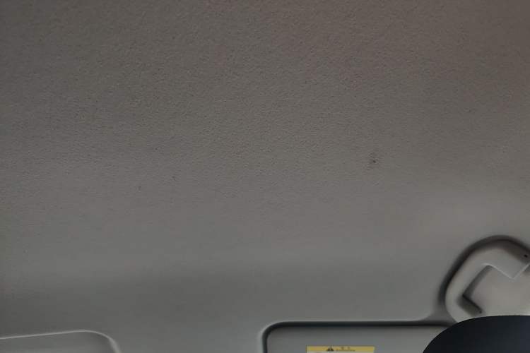 Used Nissan Kicks 2020 1.5L XL CVT Cool Enjoyment Edition Headliner