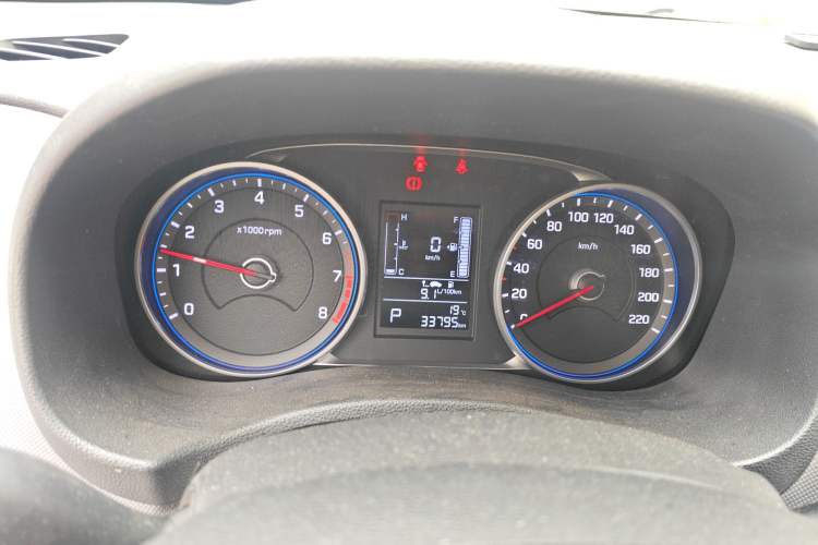 Used Hyundai ix25 2017 1.6L Automatic Smart Version Instrument Cluster