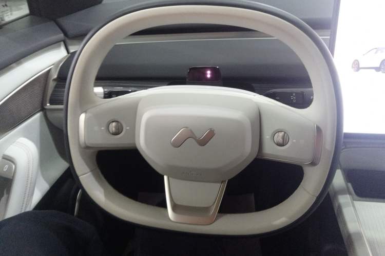 Used ONVO L60 2024 60 kWh Rear-Drive Version Steering Wheel