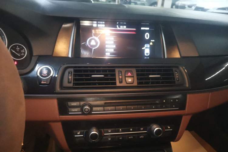 Used BMW 5 Series 2017 520Li Elegant Edition
