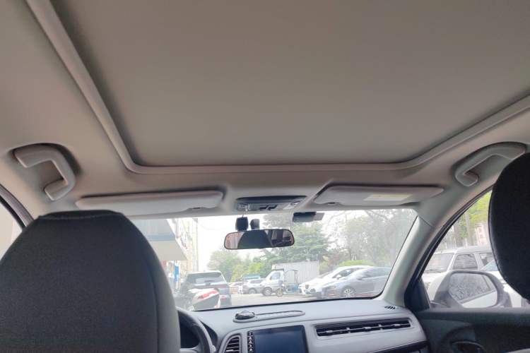 Used Honda Vezel 2022 1.5L CVT Phantom Night Pioneer Edition Headliner