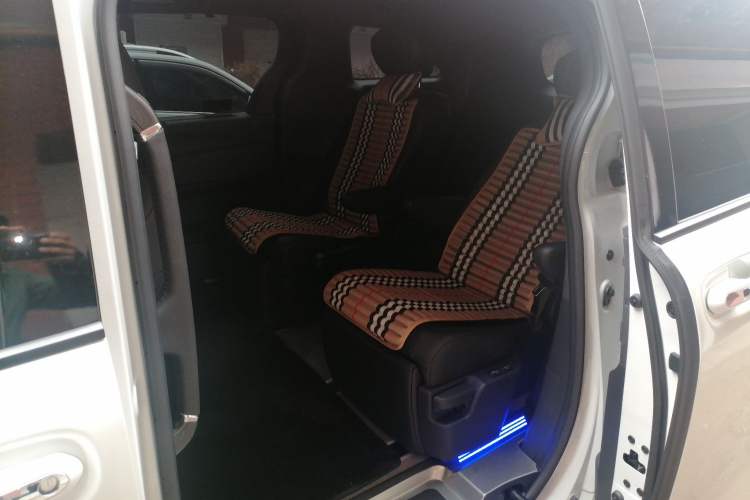 Used Toyota SIENNA 2024 2.5L Hybrid Four-Wheel Drive Prestige Edition Left Rear Seat