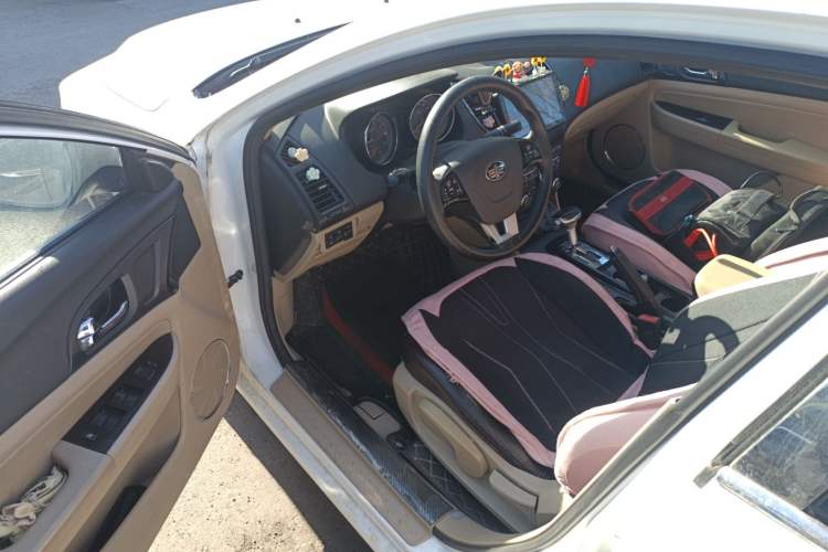 Used Bestune B50 2013 1.6L automatic luxury version
