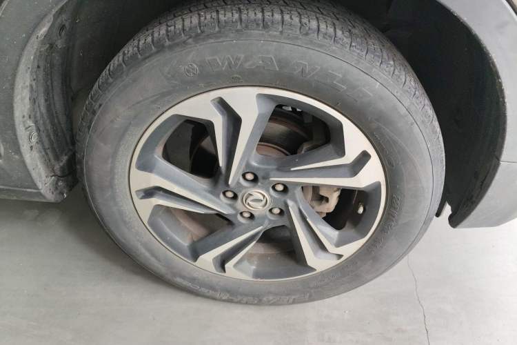 Used Dongfeng Aeolus AX7 2016 2.0L Automatic Zhiyi Trim
