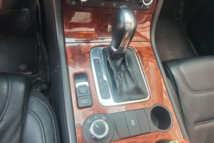 Used Volkswagen Touareg 2011 3.0 TSI Standard Version