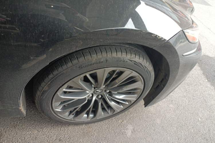 Used Lexus LS 2018 500h Excellence Edition China VI standard