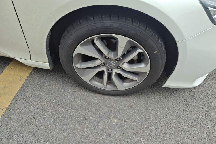 Used Honda Inspire 2019 260TURBO Jingyue Edition China VI Right Front Wheel Hub