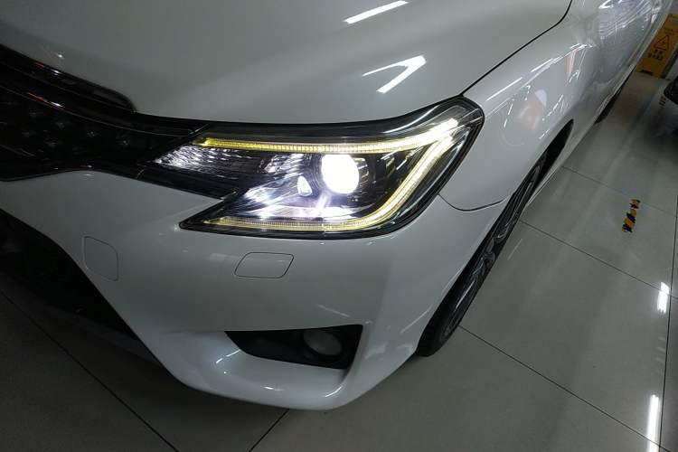 Used Toyota Reiz 2013 2.5V Shangrui Edition Left Front Headlight