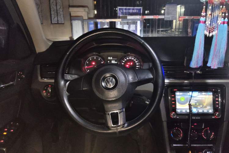 Used Volkswagen Bora 2015 Value Edition 1.6L Manual Fashionable Style
