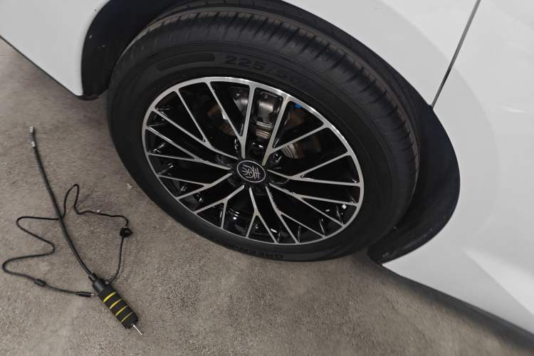 Used BYD Qin L 2024 DM-i 120KM Excellence Model