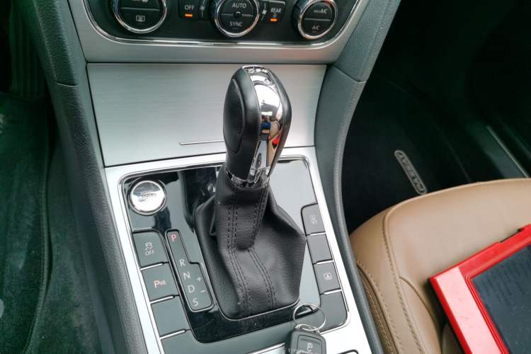 Used Volkswagen Passat 2014 1.8TSI DSG Prestige Navigation Edition
