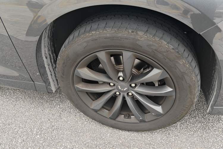 Used Wuling Victory 2020 1.5T CVT Elite Model Right Front Wheel Hub