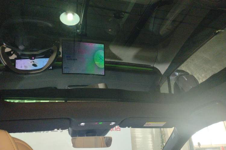 Used Lynk & Co Z20 2025 530 km Range Rear-Wheel Drive Max Headliner