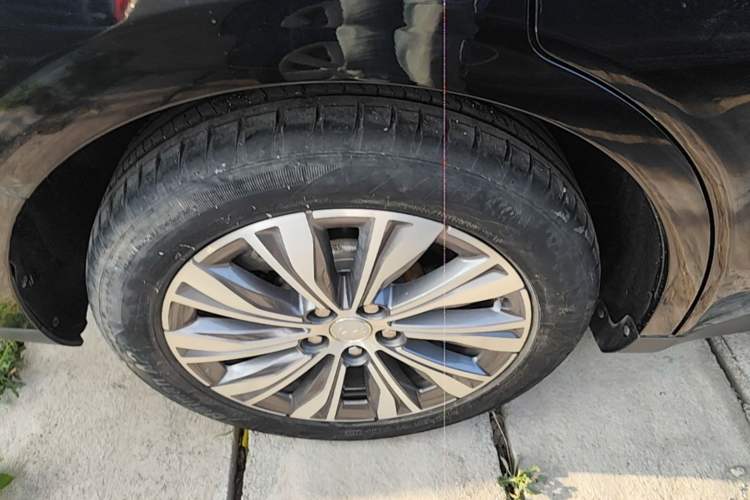 Used Hongqi E-QM5 2022 431 km Charge & Enjoy Edition
