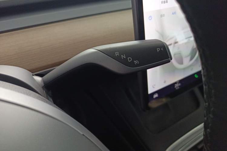 Used Tesla Model Y 2021 Standard Range Rear-Wheel Drive Version