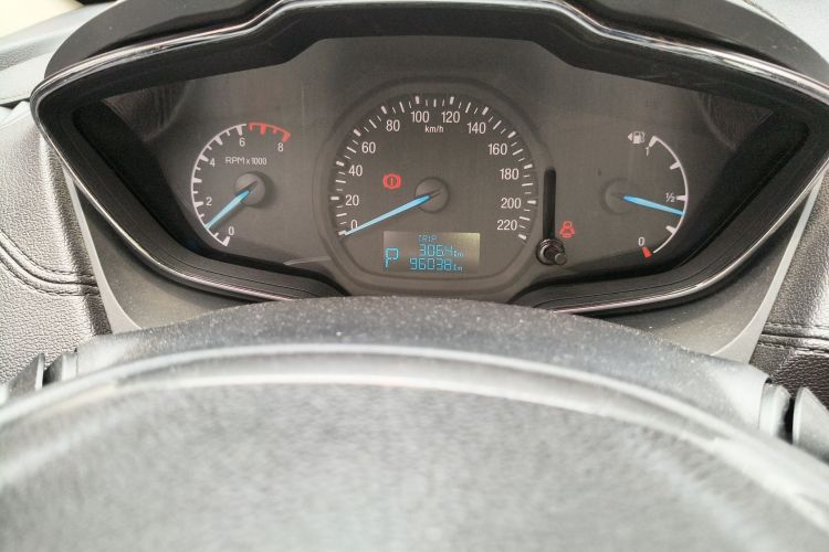 Used Ford Escort 2015 1.5L Automatic Fashion Model Instrument Cluster