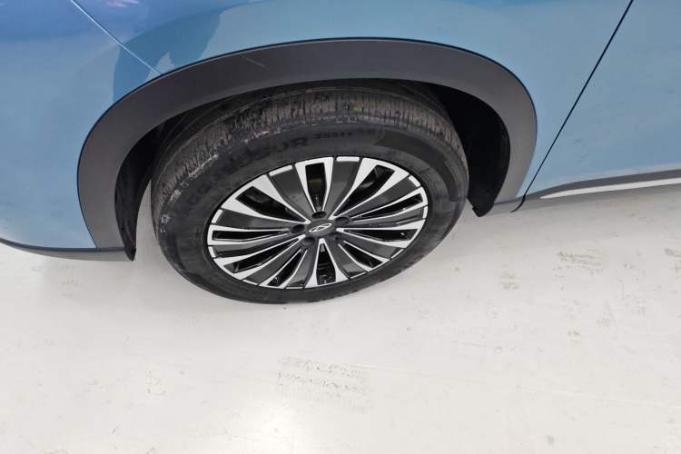 Used Chery Tiggo 8 PLUS C-DM 2025 1.5T 116 km Prestige Version 5 Seats