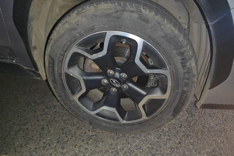 Used Subaru XV 2014 2.0i Luxury Navigation Edition Right Front Wheel Hub