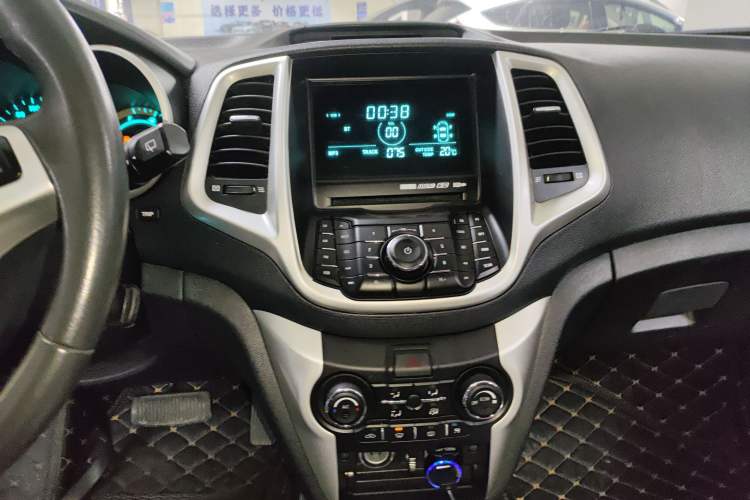 Used CHANGAN Eado 2013 1.6L Automatic Junku Model China IV Standard Audio And AC Panel