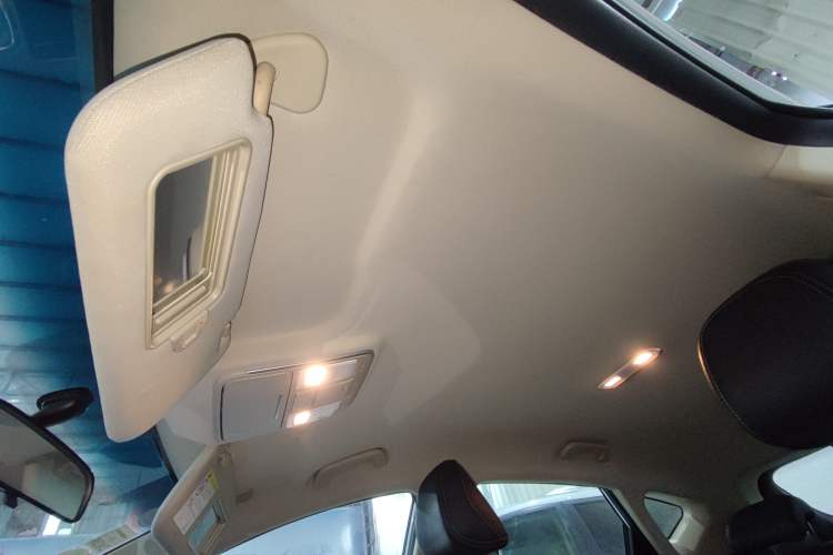 Used Geely Auto Emgrand GS 2016 Elegant Edition 1.8L Automatic LingShang Model Headliner