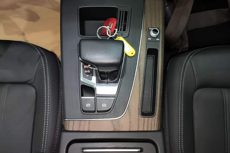 Used Audi Q5L 2022 Updated Version 40T Luxury Elegant Edition
