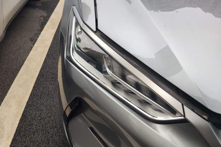 Used BYD Qin PLUS 2021 EV 500KM Luxury Model Right Front Headlight