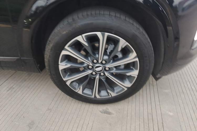 Used Cadillac XT5 2025 2.0T Luxury Version