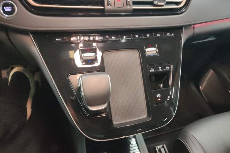 Used Hongqi HQ9 PHEV 2024 2.0T Four-Wheel Drive Luxury Edition