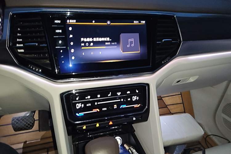 Used Volkswagen Viloran 2020 330TSI Luxury Edition
