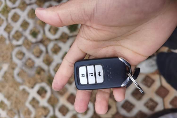 Used Honda Crider 2013 1.8L automatic luxury edition
