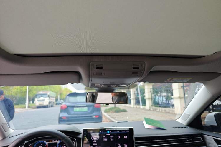 Used Volkswagen Sagitar 2025 Revised 300TSI DSG Excellence Edition Headliner