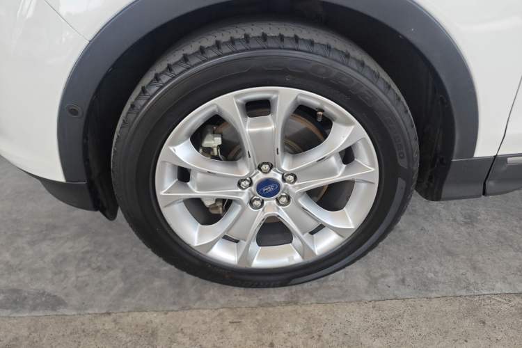 Used Ford Kuga 2015 2.0L GTDi Four-Wheel-Drive Sport Model