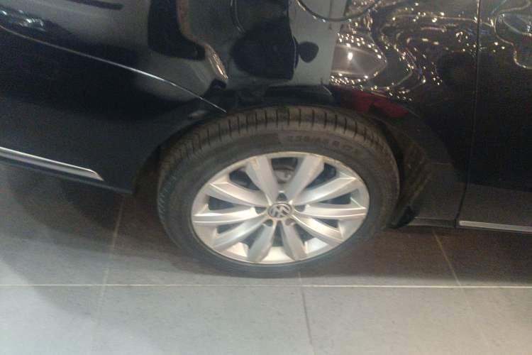 Used Volkswagen Magotan (Import) 2012 Travel Edition 2.0 TSI Luxury Version
