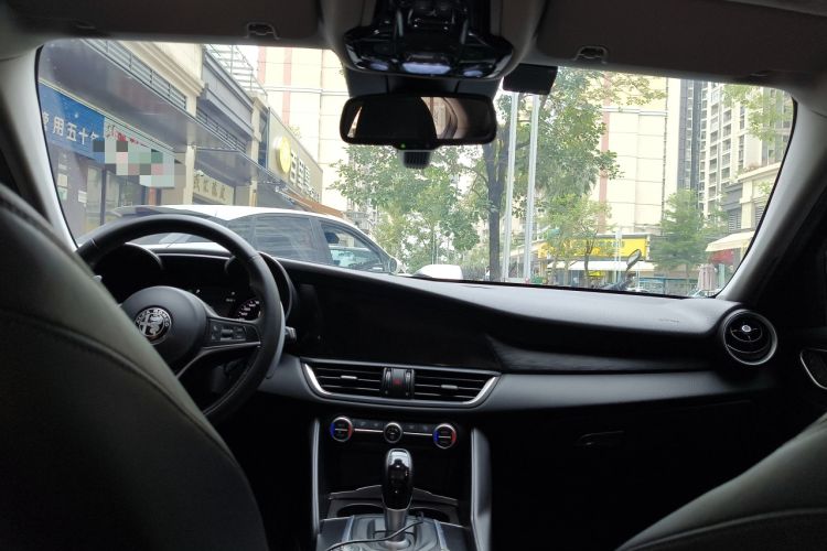 Used Alfa Romeo Giulia 2017 2.0T 280HP Luxury Edition