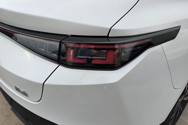 Used Changan Eado 2025 Blue Whale 1.5T 500Bar Prestige Model