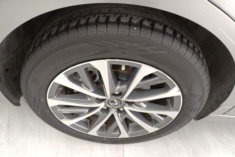 Used Lexus ES 2023 200 Excellence Edition