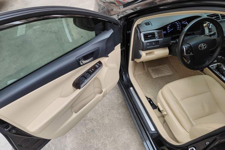 Used Toyota Camry 2016 2.0G 10th Anniversary Leading Edition