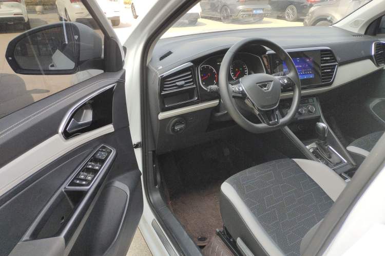 Used Jetta VS5 2023 280TSI Automatic Trend Edition