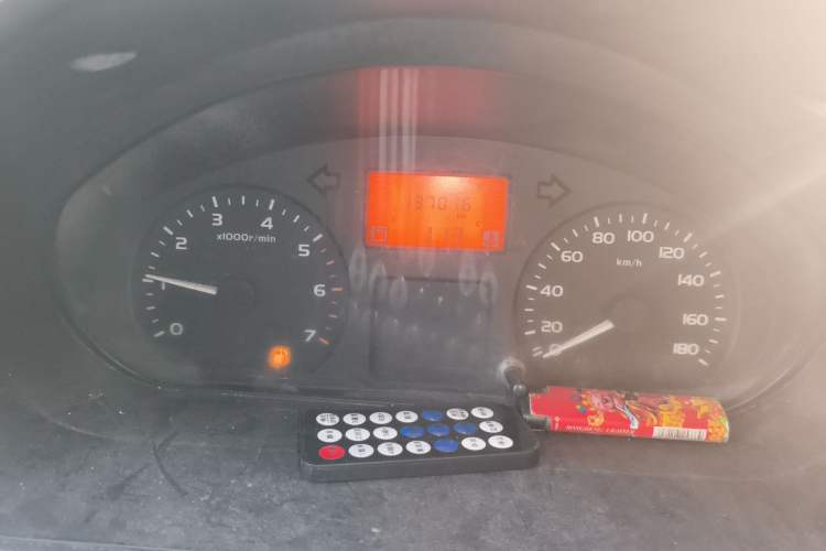 Used Wuling Rongguang 2011 1.2L Base Version
