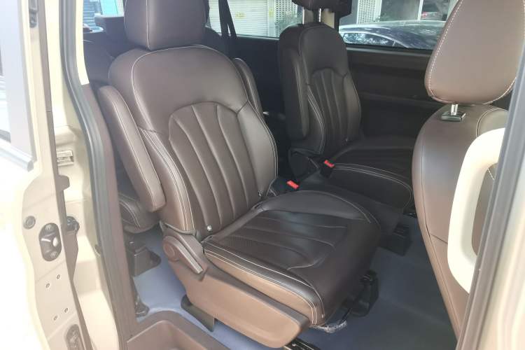 Used BAW Ruisheng Ace M7 2023 2.0L Automatic Long Wheelbase Business Version 9 Seats
