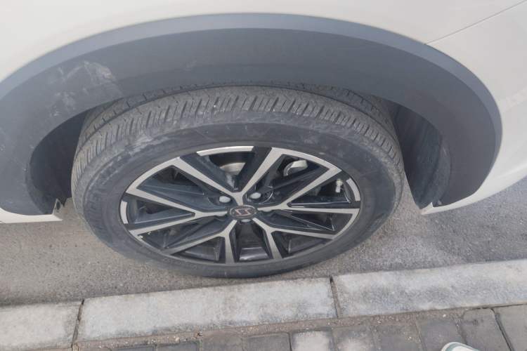 Used SOL X8 PLUS 2023 1.5 TGDI DCT Smart Home Edition 6-Seater