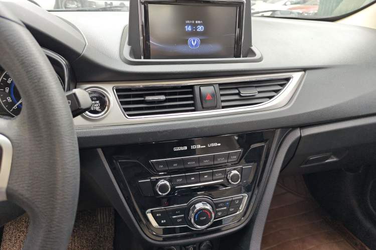 Used CHANGAN Alsvin V7 2015 1.6L Automatic Enjoyment Model China IV Standard
