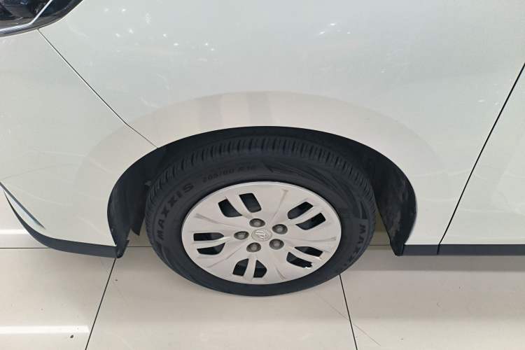 Used SAIC MAXUS Dajia 5 2022 430 km Elite Version 7-Seater