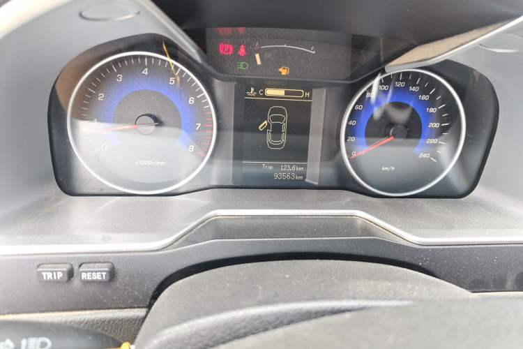 Used Geely Auto Emgrand 2015 Sedan 1.5L Manual - Top Trim Level
